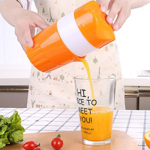 300ML Citrus Squeezer for Fruit Squeezer Original Juice Portable Home Kitchen Fruit Juicer